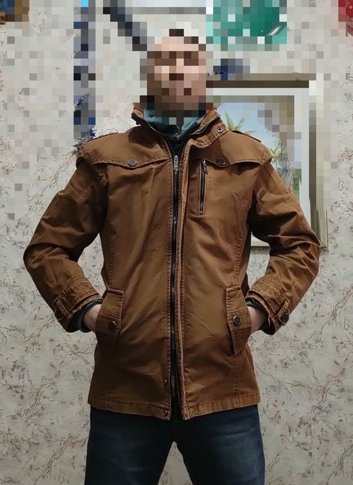 Куртка весенняя. Одежда. Куртка теплая