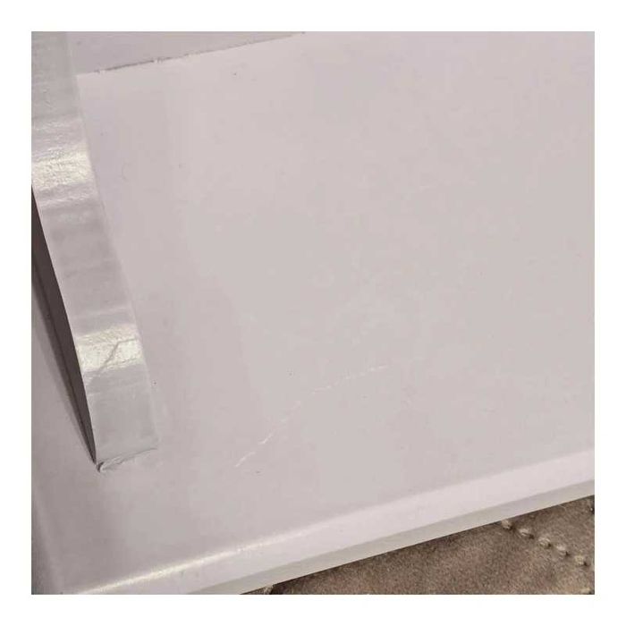 Raft de perete mov lila pastelat