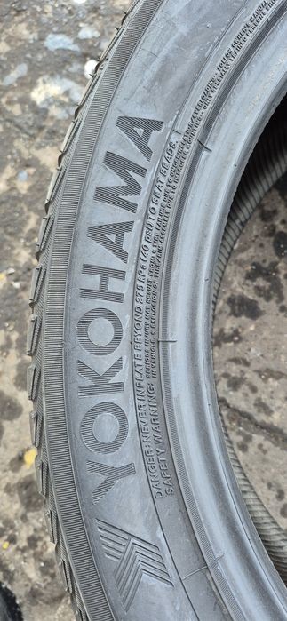 2 anvelope iarna Yokohama 295/40/21.Pretul este pe bucata.