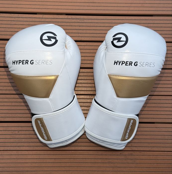 Боксерские перчатки