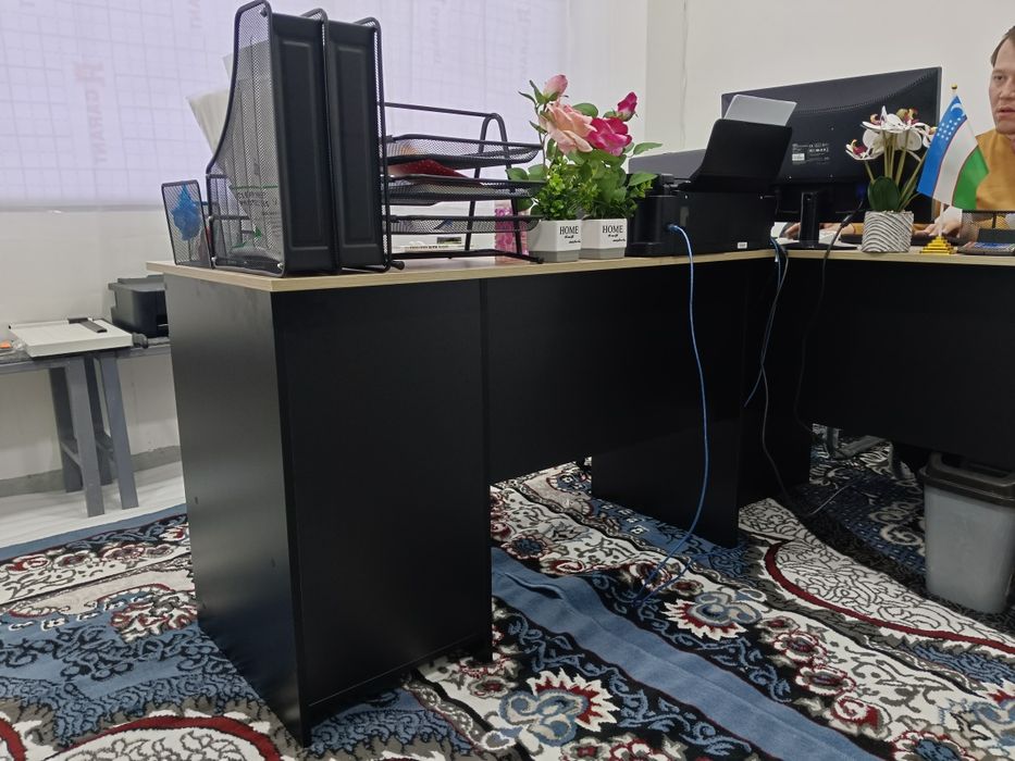 Срочна сотилади янги стол ва стул