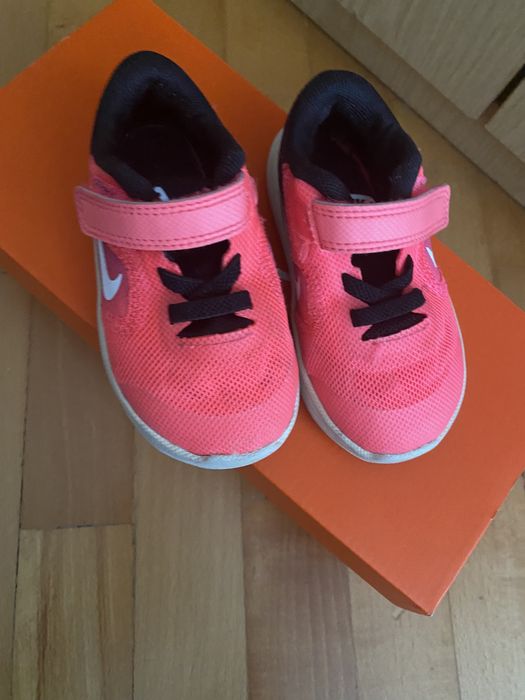 Оригинални детски маратонки Nike