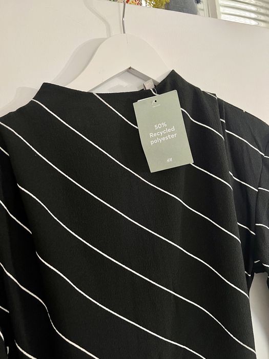 Rochie H&M neagră cu dungi albe oblice XS mâneci lungi nou cu etichet