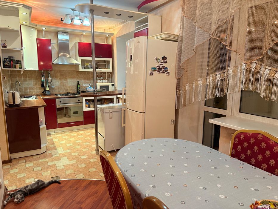 Квартира 3 комнатная
