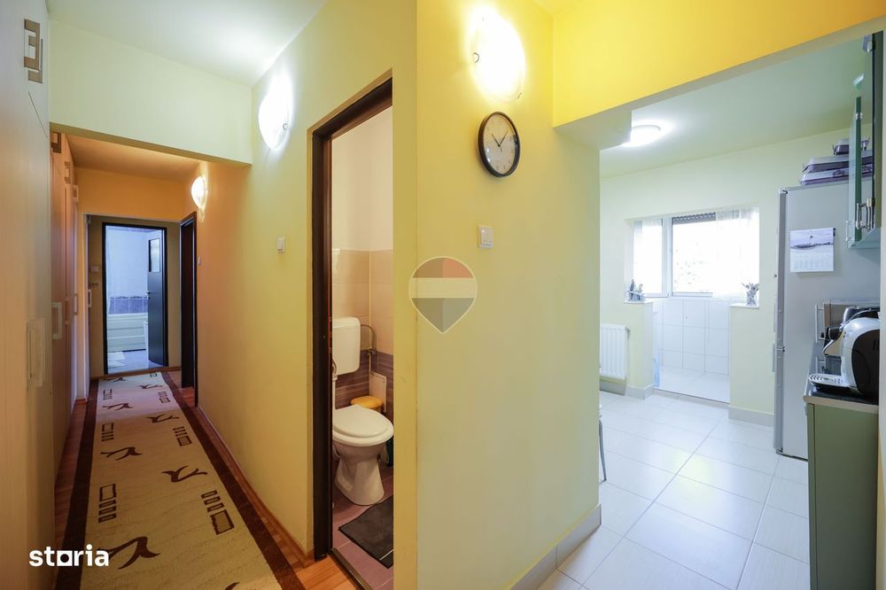 De vânzare apartament cu 3 camere , pe Strada Sovata - Oradea