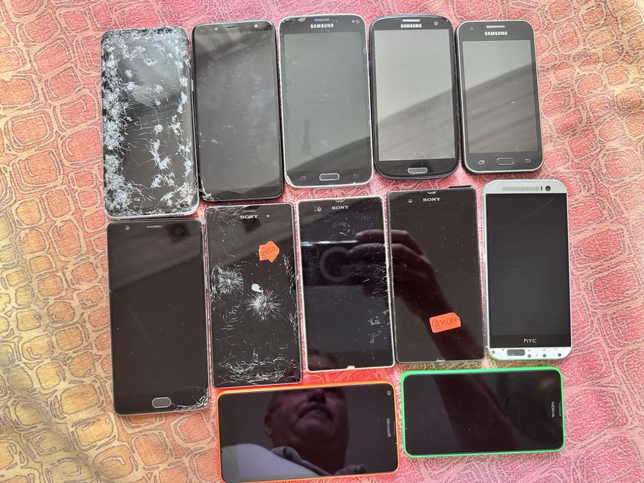 Всички общо!Samsung,Sony,Nokia!Телефони за части!