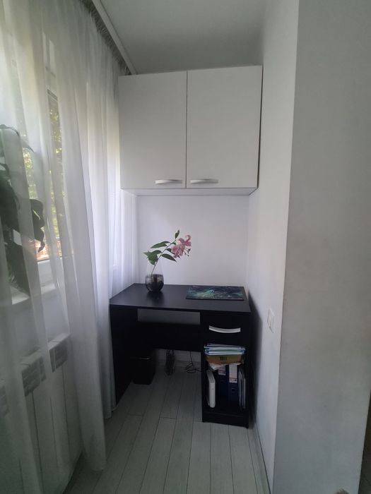 Scaun de birou cu masaj, functional  + Birou + corp suspendat