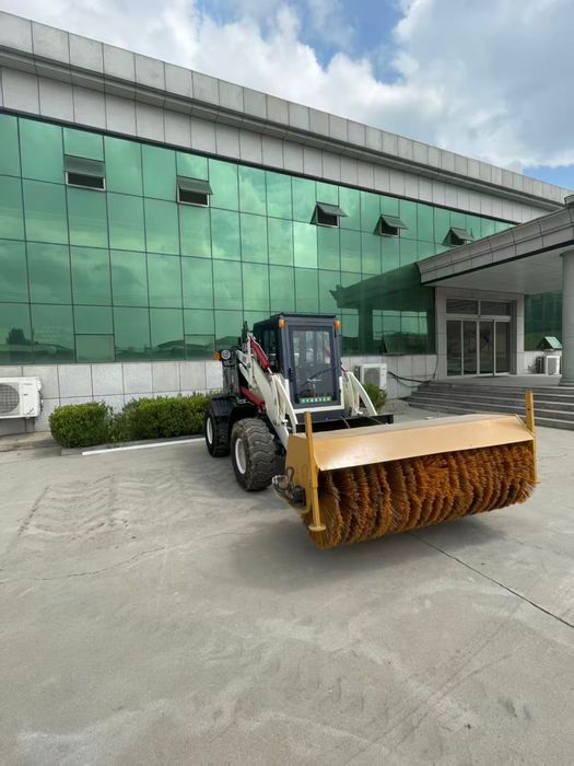 Мини погрузчик с повышенной проходимостью