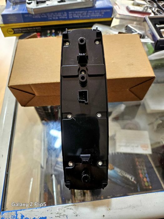 Електронен пулт за управление за стъкла и огледала на мерцедес.-ML-R-B-A класа