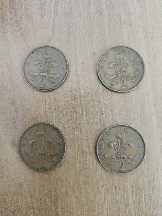 Monedă 2 pence..