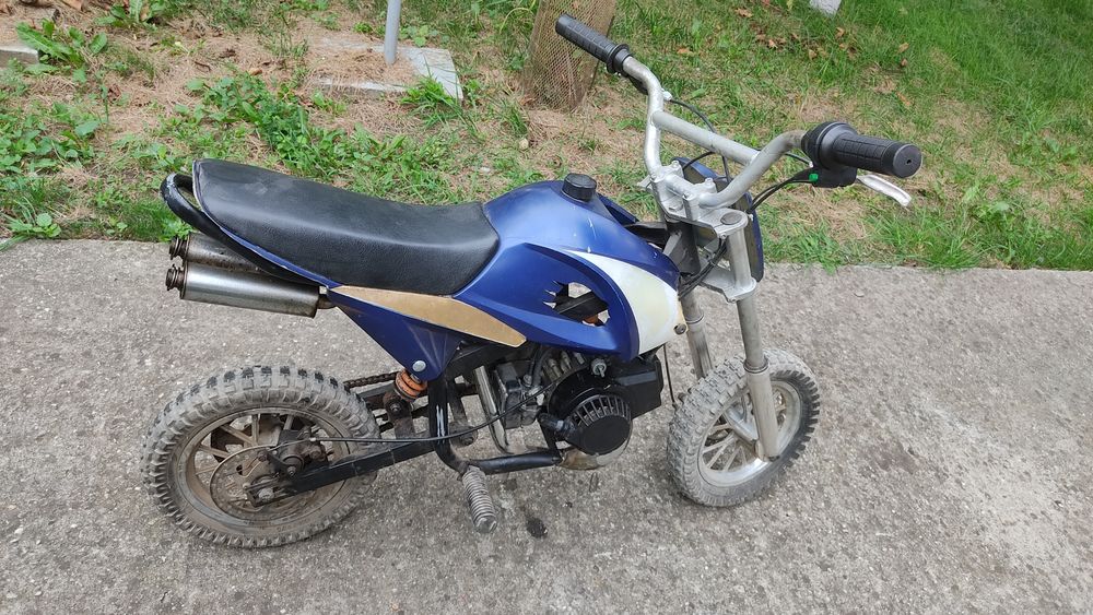 Motocicleta pentru copii mini pocket cu motor pe benzină