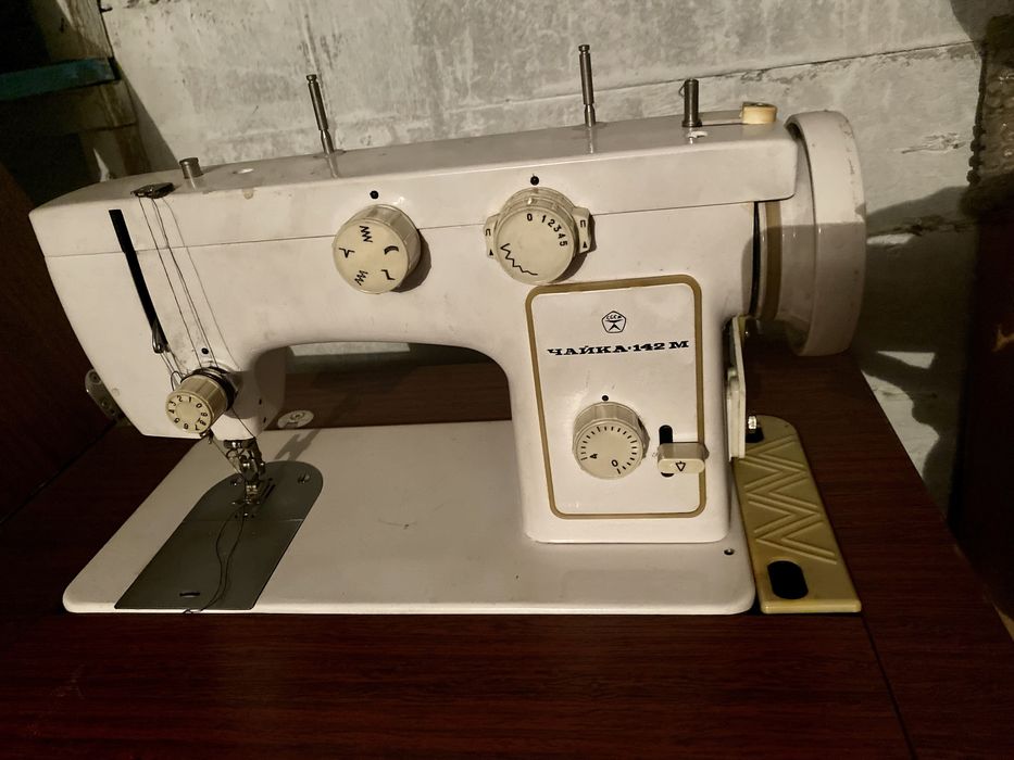 Швейная машина Чайка 142М
