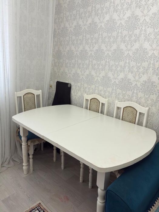 Стол , 5 орындықпен