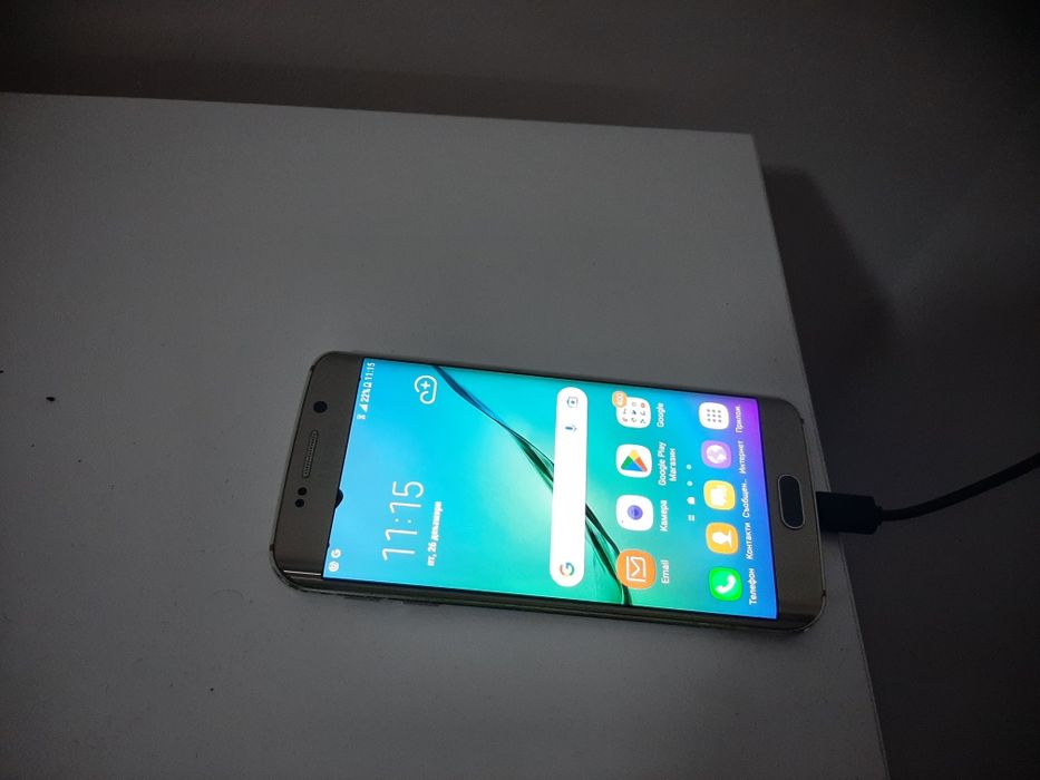 Продавам два телефона