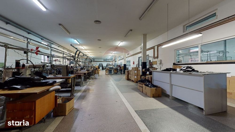 Producție / Depozitare + Birouri – Proprietate industrială de vânzare