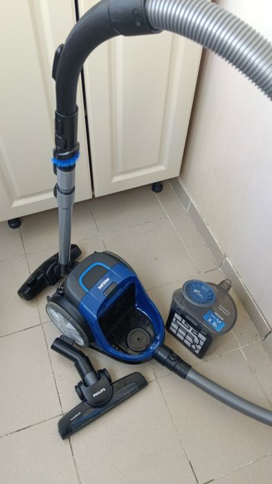 Пылесос Philips 1900w