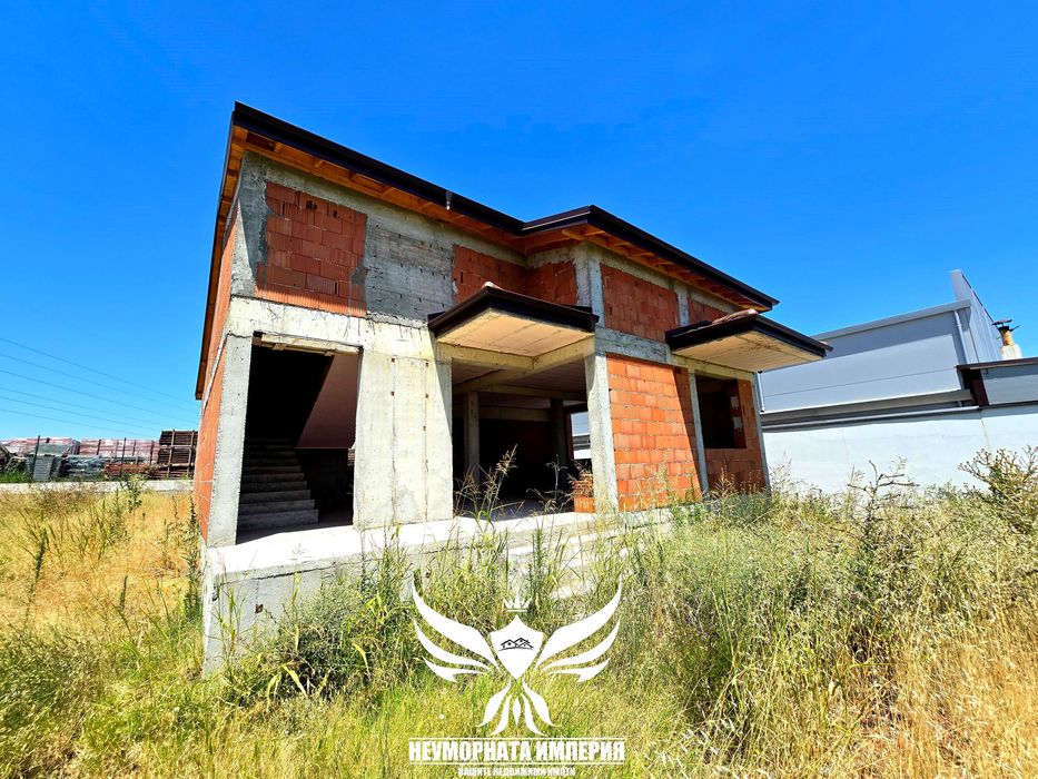 Нова двуетажна къща 294РЗП и двор 365кв.м. в Асеновград кв.Долни Воден