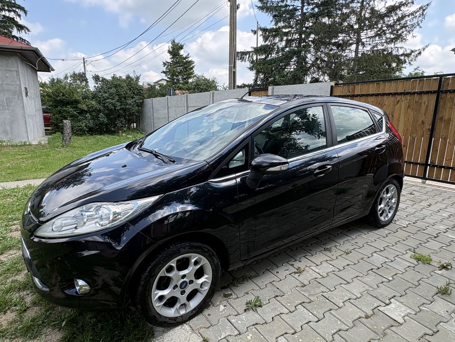 Vand sau schimb Ford Fiesta Titanium