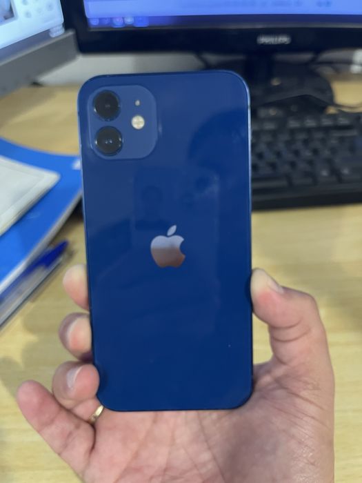 Айфон 12 на 64 гб