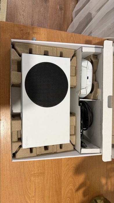 Xbox Series S продам