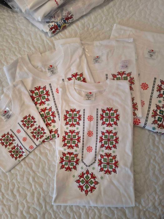 Ново! Тениски с принт.Народни мотиви. 15 лв.