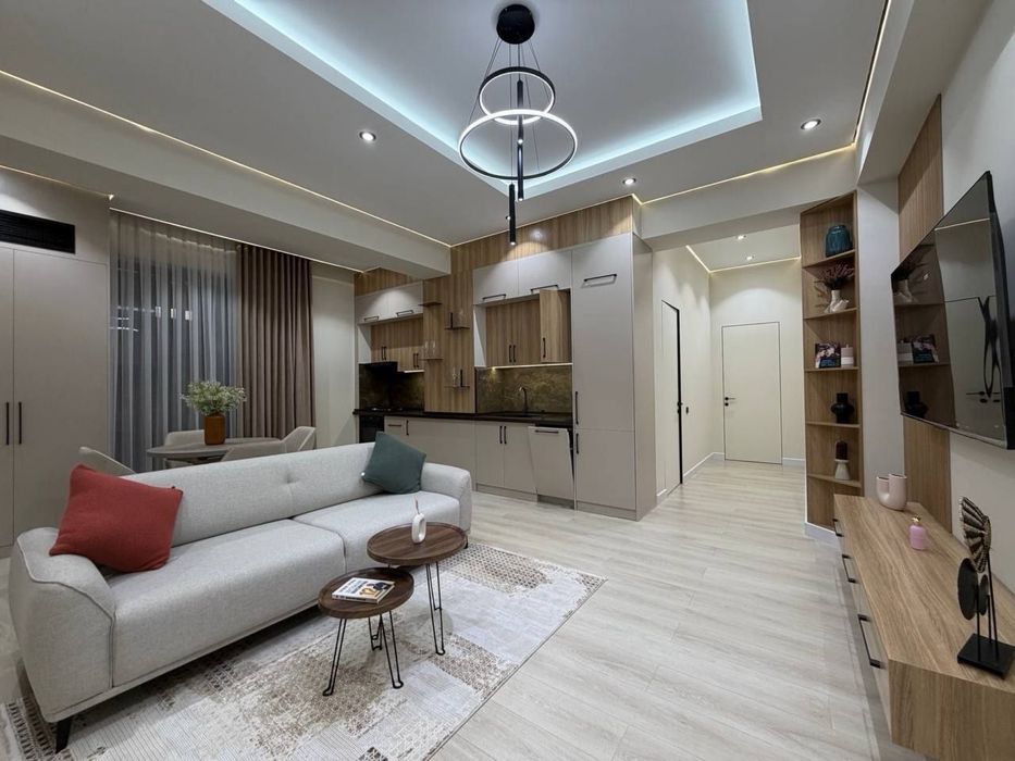 Ц-4 Шедевр Жк "Кипарис" 3/2/9 76кв.м евро ремонт с мебелью и техникой