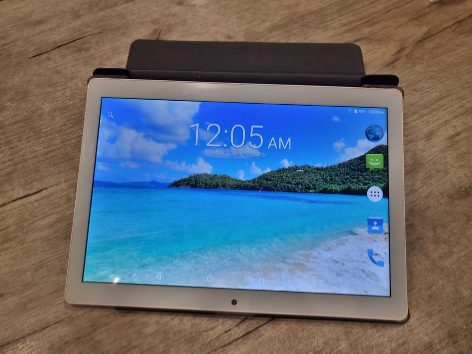 Таблет 10 инча с две СИМ карти