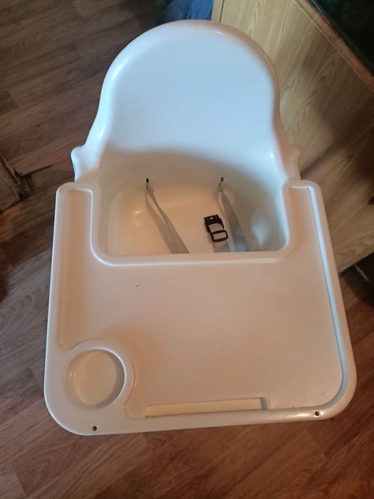 Стульчик для кормления ребенка