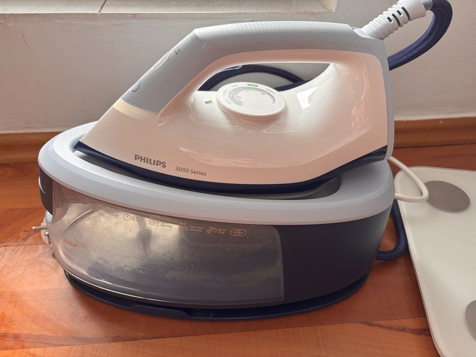 Fier de calcat cu statie Philips