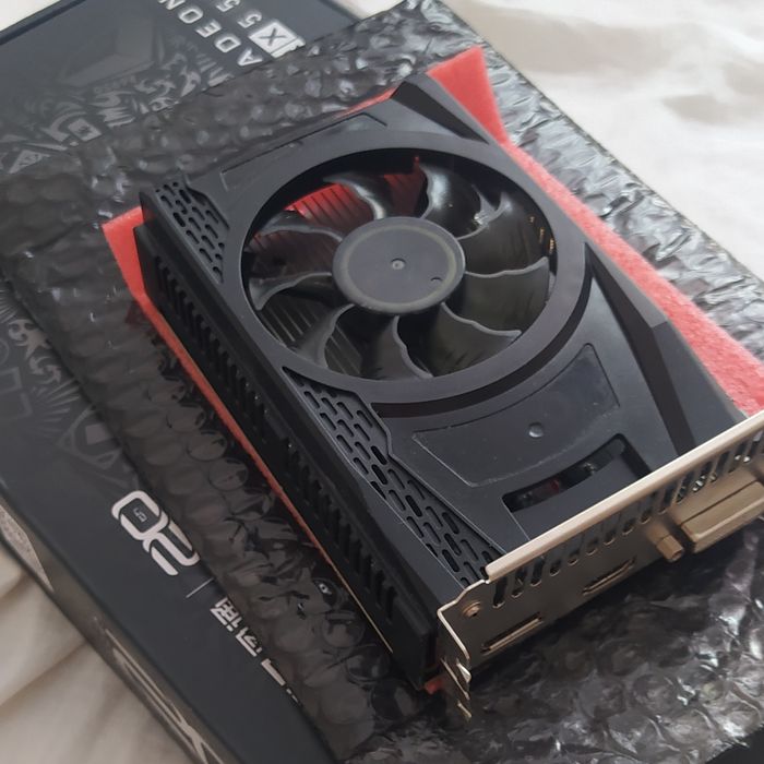 Продам видеокарту rx550 4GB срочно!