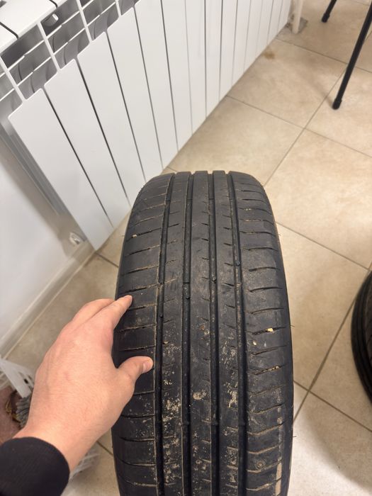 Продам резину р17 идеальная