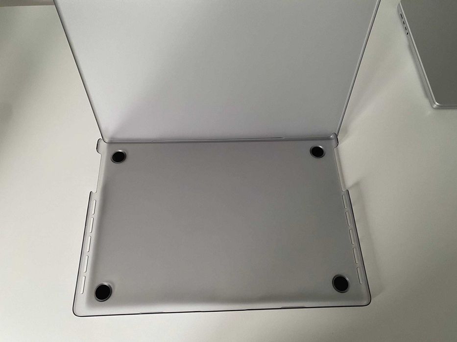 Матовый защитный чехол HardShell Case для MacBook Pro 16.2"