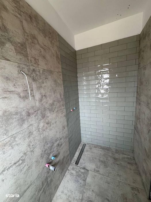 Proprietar Vand Casa TERMO  PASIVA capabila sa functioneze independent