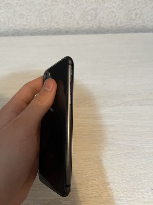 Айфон 8, 64гб…….