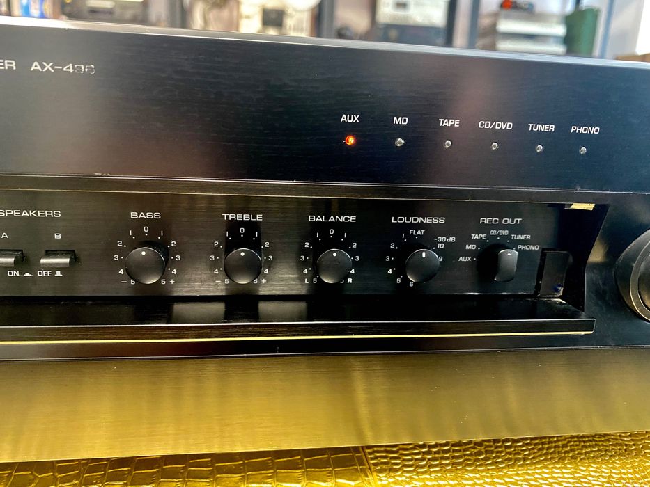 Мощен усилвател 2х185 вата Yamaha