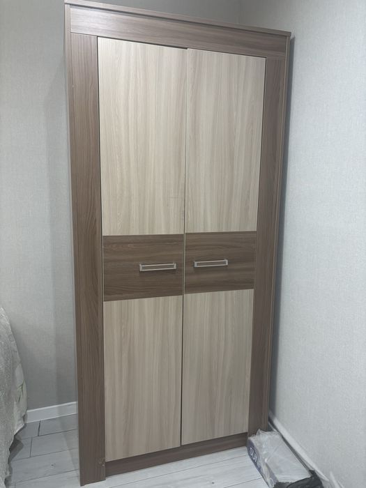 Продам двухстворчатый шкаф бу