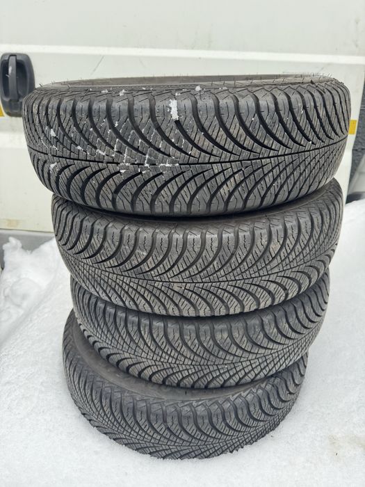 Cauciucuri de iarna 165/70/14 B1T GoodYear