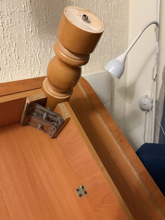 Стол большой кухонный