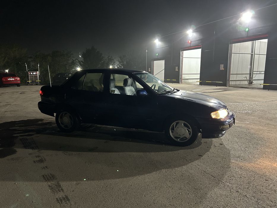 Kia Sephia 1995 года