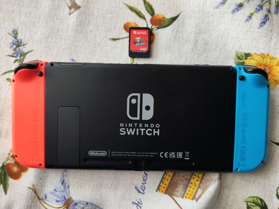 Nintendo Switch puțin utilizat+joc super Mario  Odyssey
