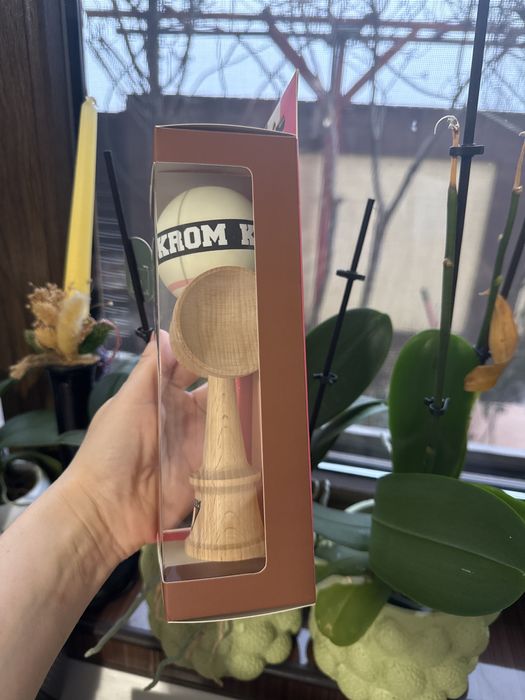 Kendama Krom STROGO Neapolitan