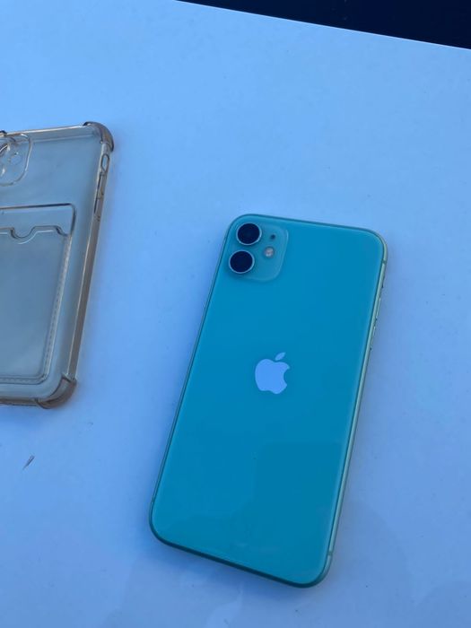 Iphone 11 128 gb  с зарядкой