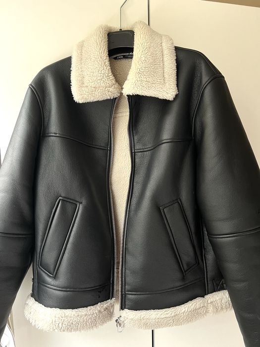 Vând Geaca Zara din piele