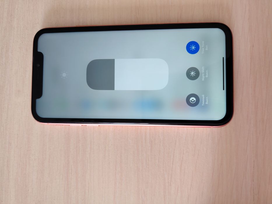 АЙФОН ХР телефон