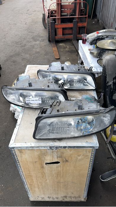 Фары на Mazda Xedos 9