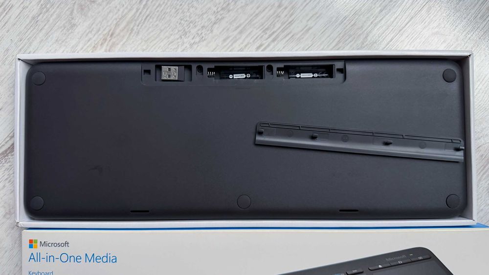 Tastatura Microsoft All-in-One Media