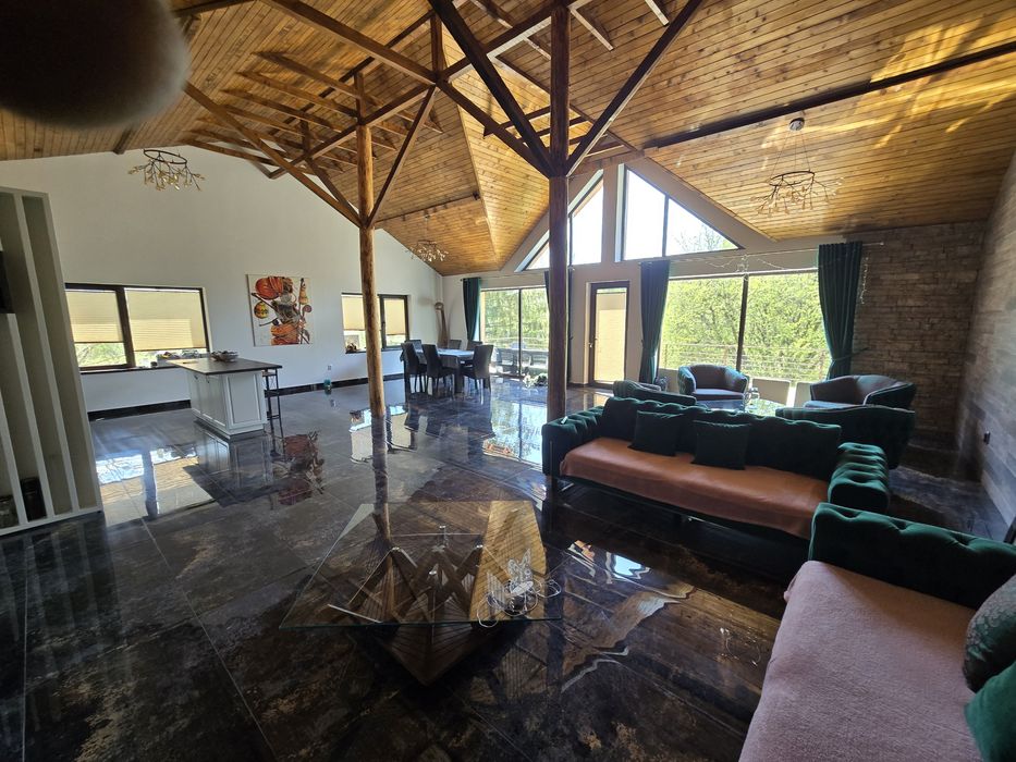 Casa de închiriat