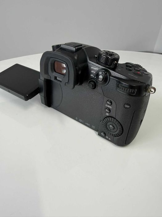 Panasonic Lumix GH5 cu VLOG + BONUS