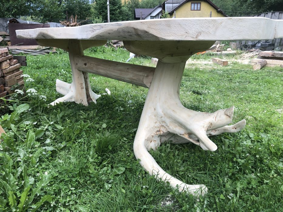 Mobilier lemn masiv