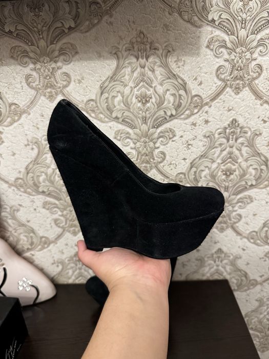 Итальянские туфли от  Giuseppe Zanotti  натуральный замш